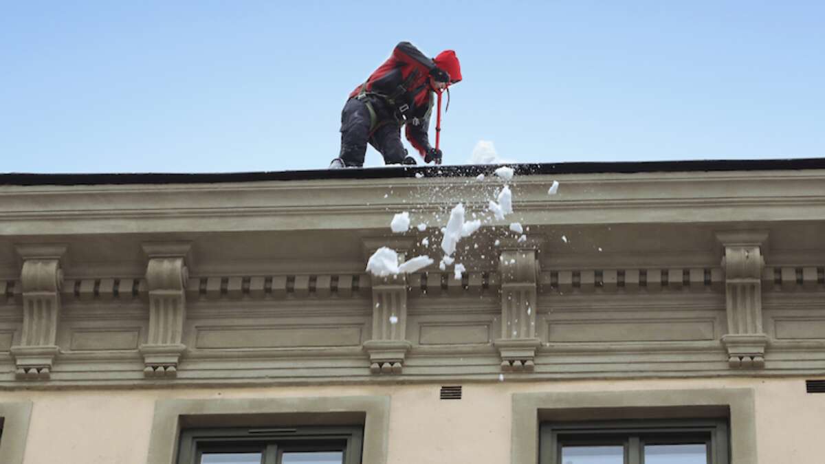 s95a0102-snoskottning