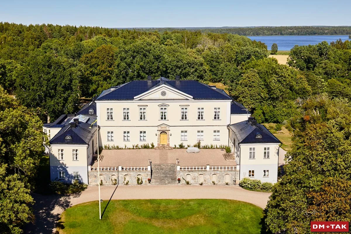 Hasselbyholms-slott-Strängnäs-1.jpg